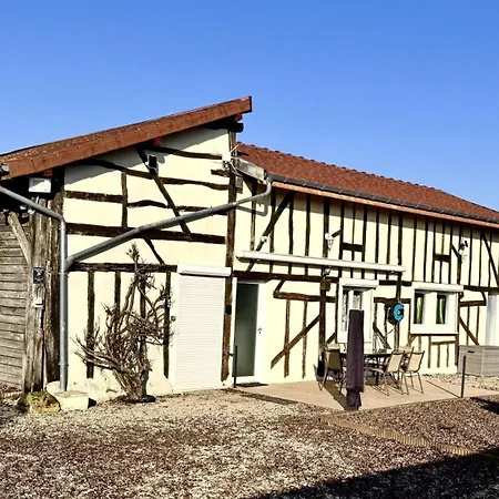 Les Epervieres Nyaraló *